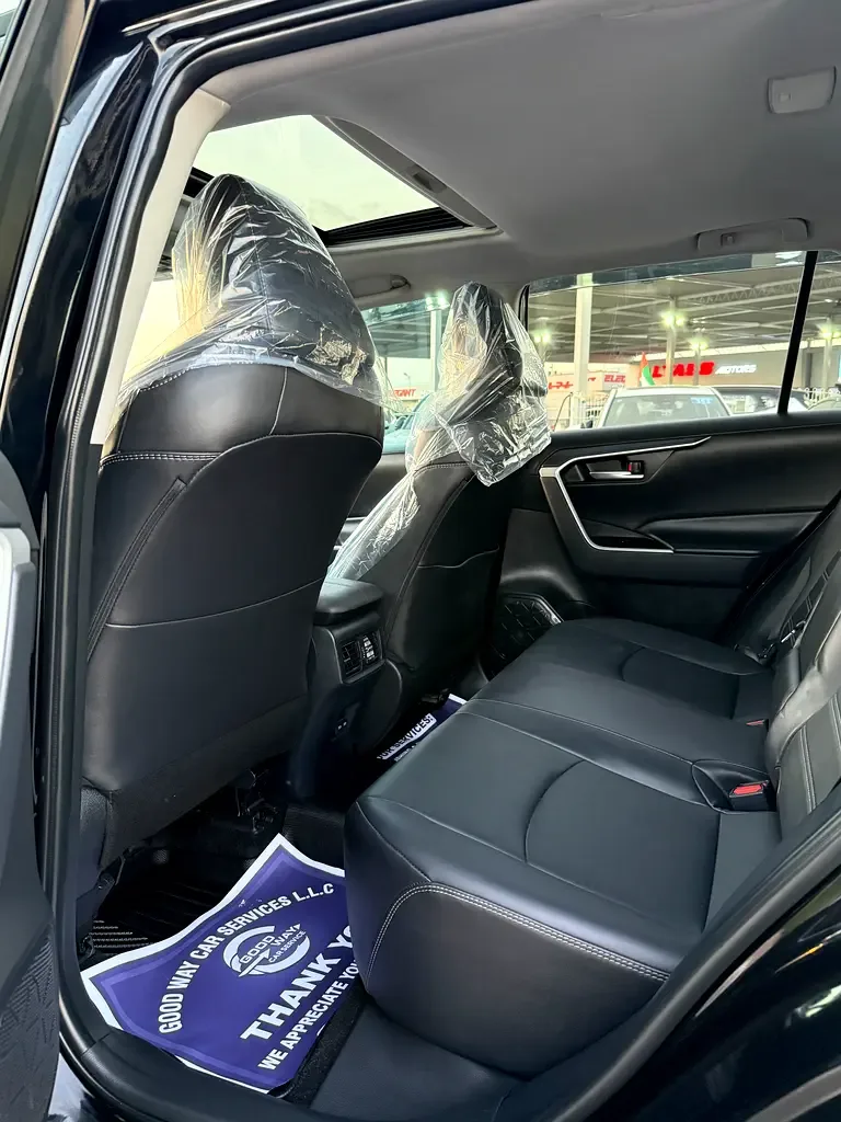 Toyota RAV4 2.5 AT (205 حصان) - 11