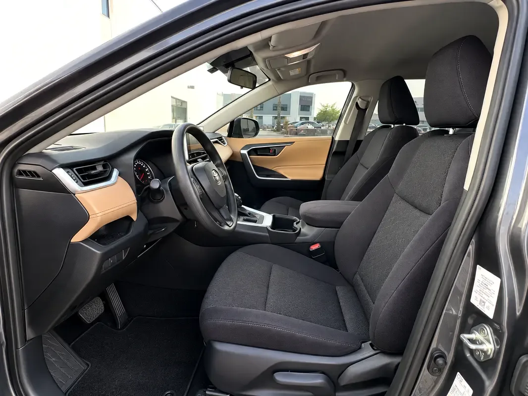 Toyota RAV4 2.5 AT (205 hp) - 10