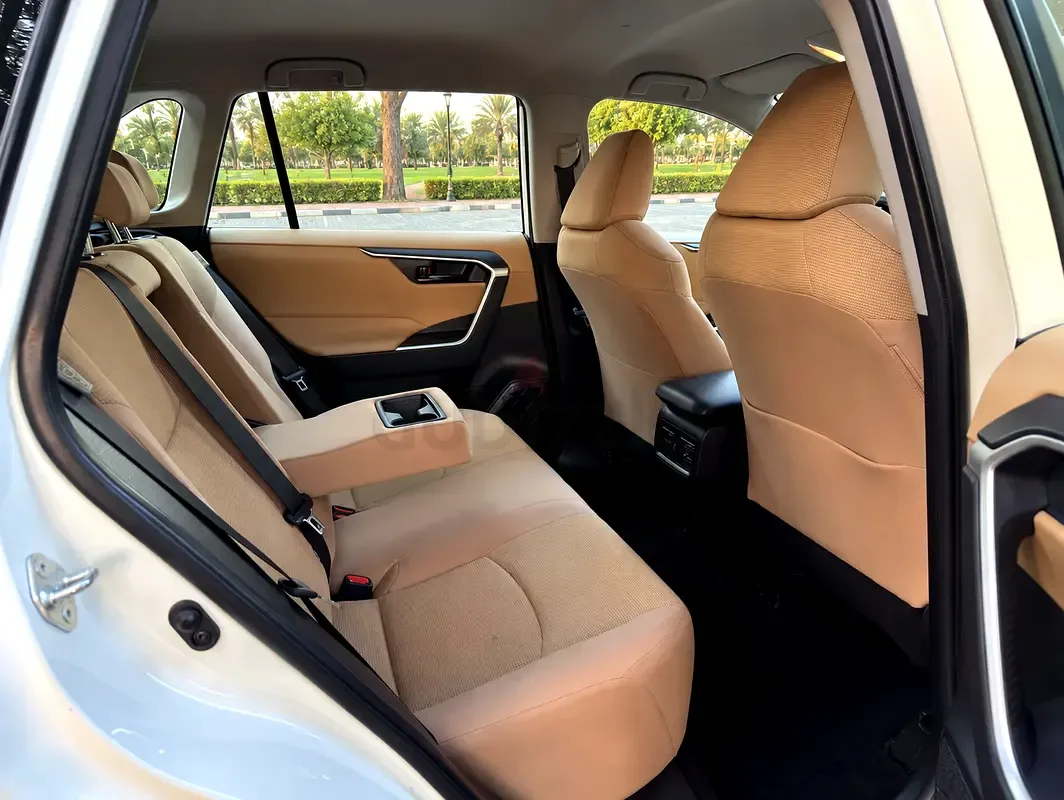 Toyota RAV4 2.5 AT (205 hp) - 10