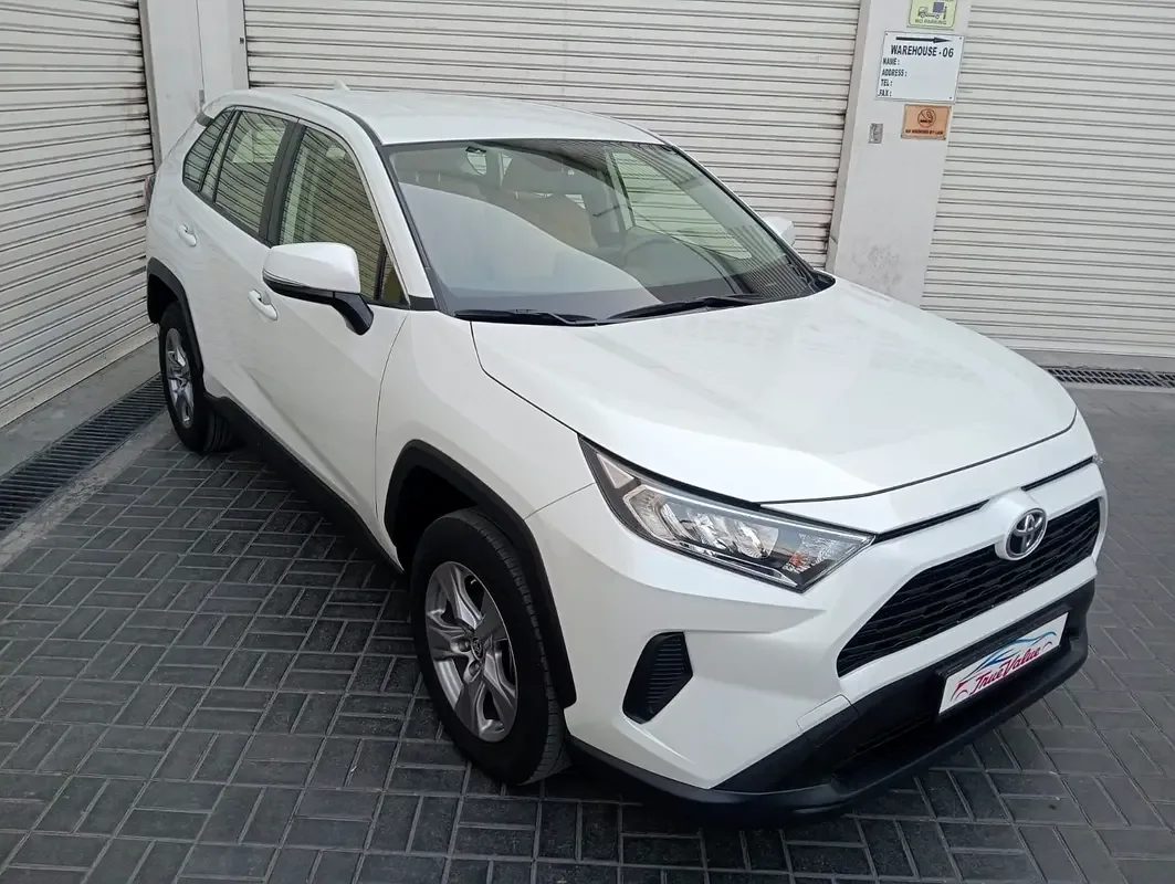 Toyota RAV4 2.5 AT (205 hp)