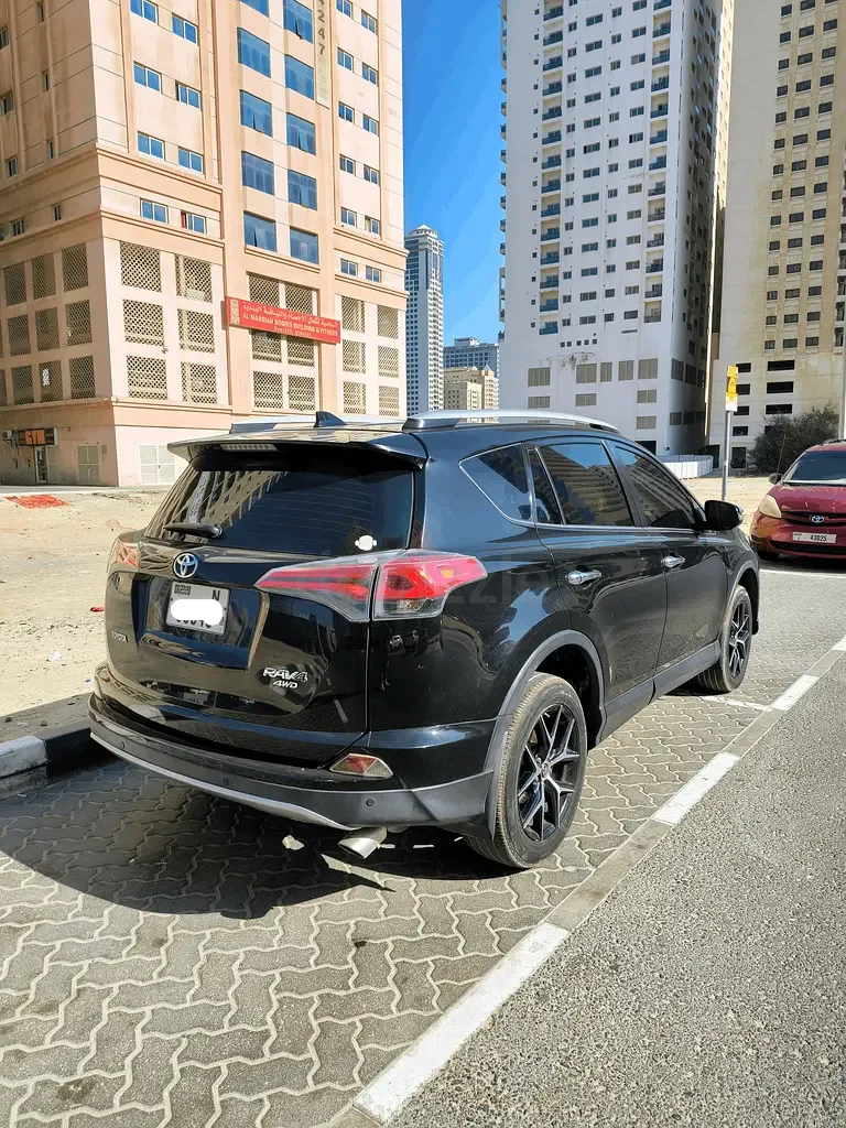Toyota RAV4 2.5 AT 4WD (180 حصان) - 6