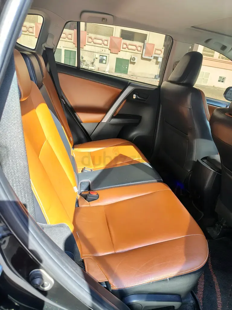 Toyota RAV4 2.5 AT 4WD (180 حصان) - 11