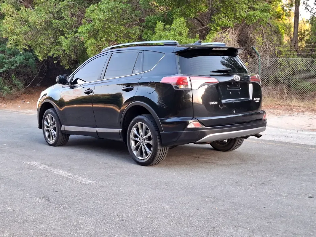 Toyota RAV4 2.5 AT 4WD (180 حصان) - 6