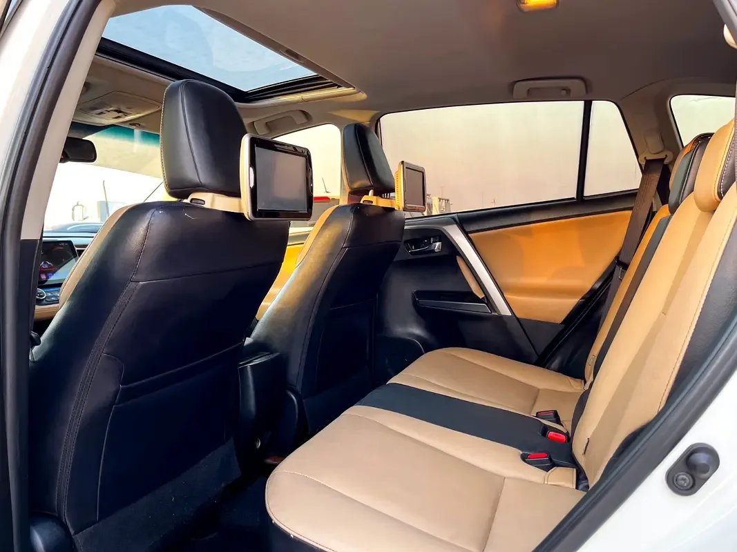 Toyota RAV4 2.5 AT 4WD (180 hp) - 19