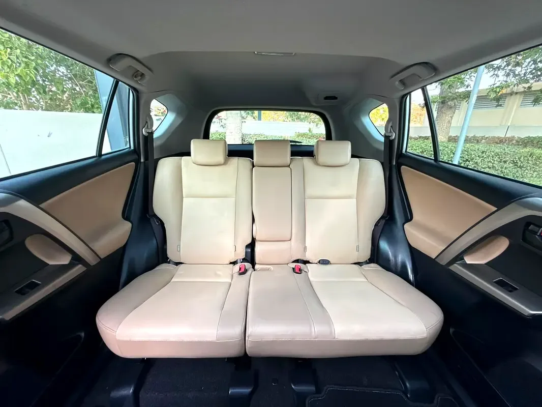 Toyota RAV4 2.5 AT 4WD (180 hp) - 12