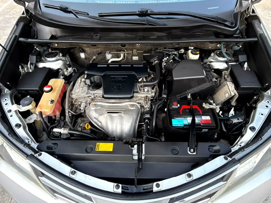 Toyota RAV4 2.5 AT 4WD (180 hp) - 18
