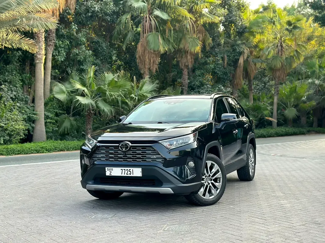 Toyota RAV4 2.5 AT 4WD (180 hp)