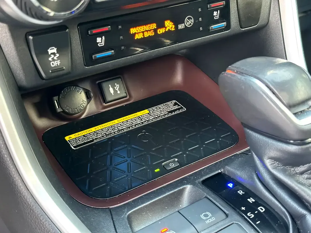 Toyota RAV4 2.5 AT 4WD (180 حصان) - 11