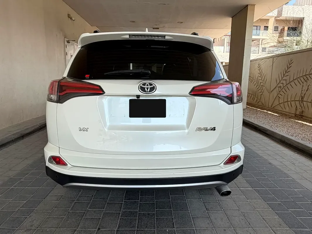 Toyota RAV4 2.5 AT 4WD (180 hp) - 4