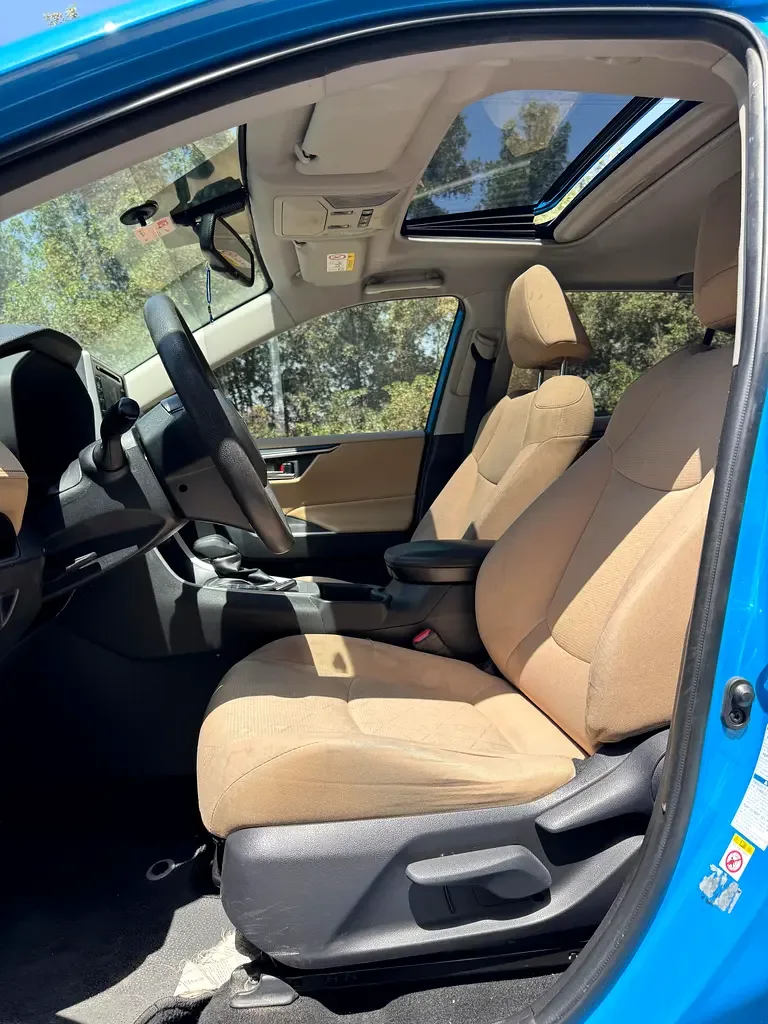 Toyota RAV4 2.5 AT 4WD (199 حصان) - 12