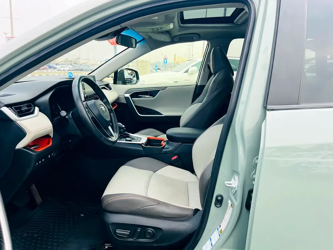 Toyota RAV4 2.5 AT 4WD (205 hp) - 8