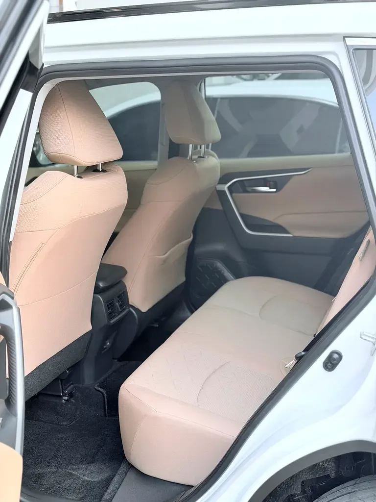 Toyota RAV4 2.5 AT 4WD (205 hp) - 11