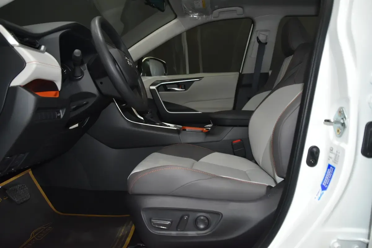 Toyota RAV4 2.5 AT 4WD (205 حصان) - 10