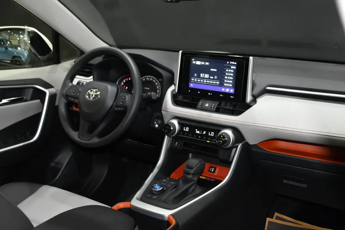 Toyota RAV4 2.5 AT 4WD (205 حصان) - 15