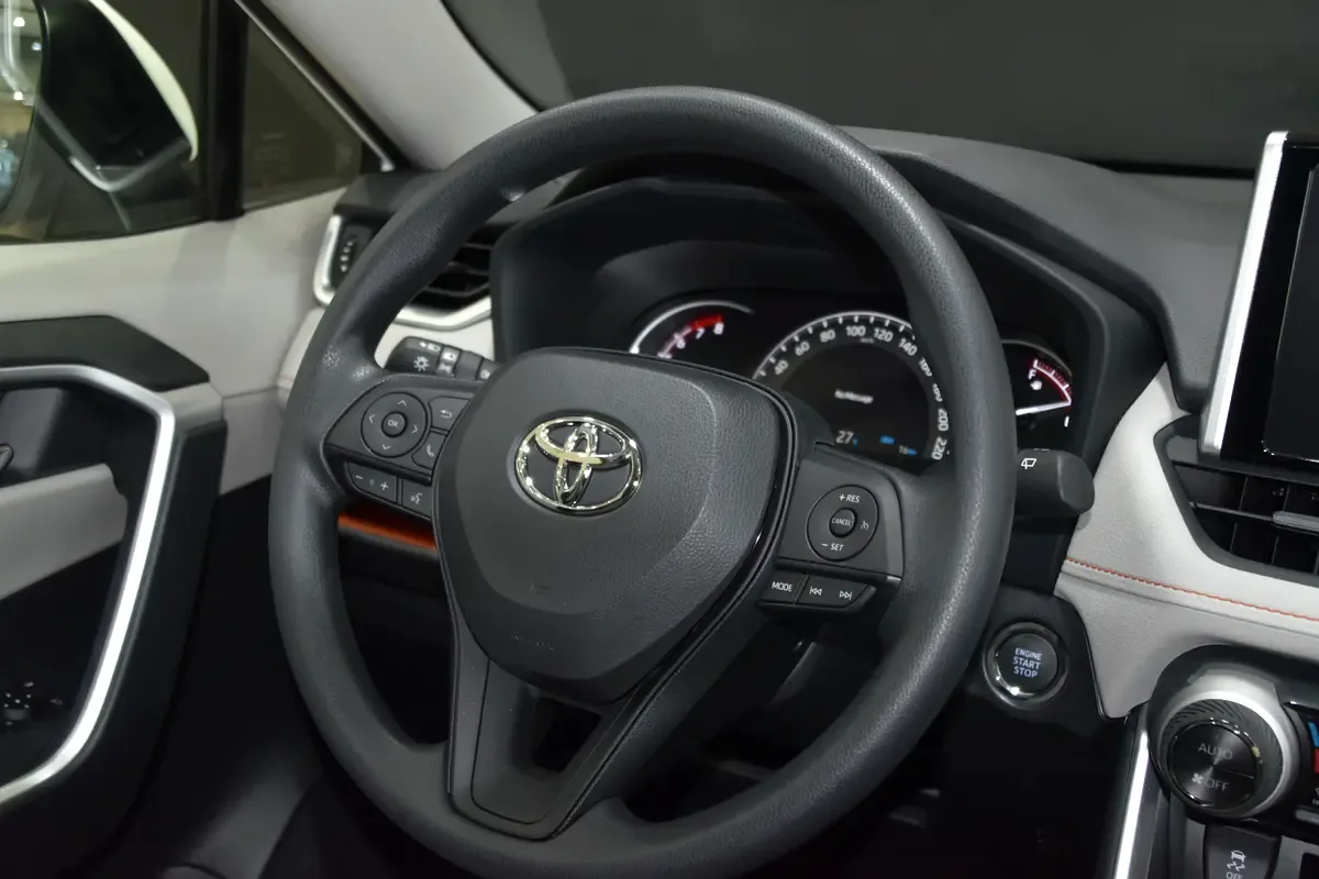 Toyota RAV4 2.5 AT 4WD (205 حصان) - 16