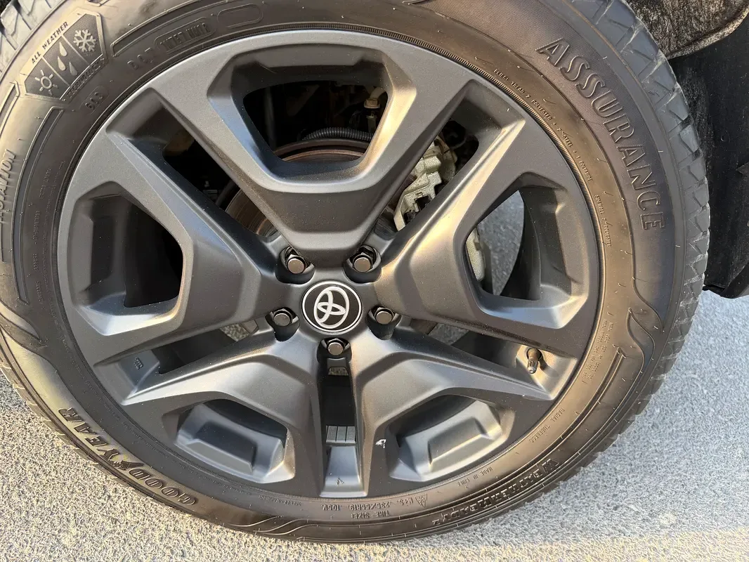Toyota RAV4 2.5 AT 4WD (205 حصان) - 16
