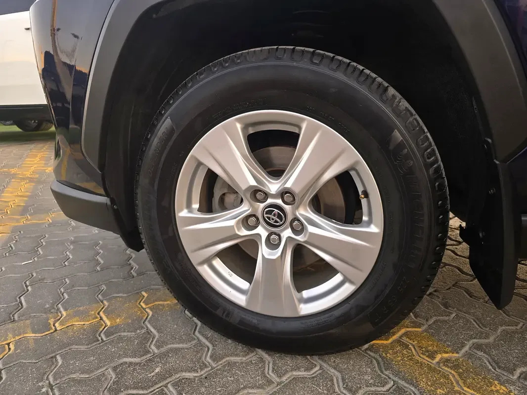 Toyota RAV4 2.5 AT AWD (206 حصان) - 10