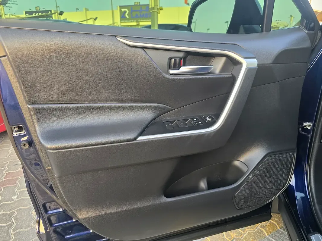 Toyota RAV4 2.5 AT AWD (206 حصان) - 17