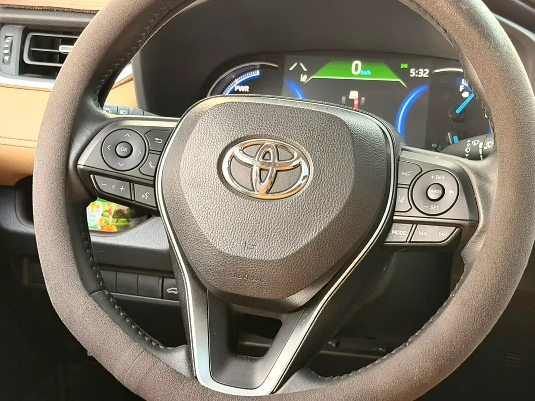 Toyota RAV4 2.5 CVT (226 hp) - 14