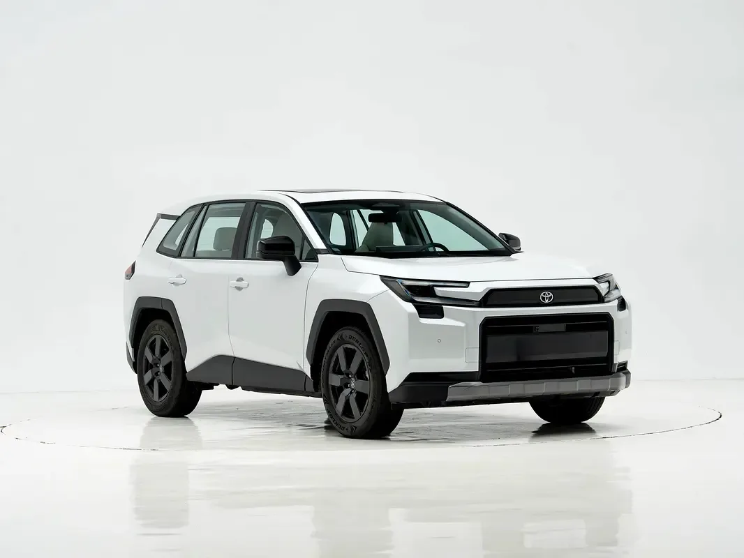 Toyota RAV4 2.5 CVT (226 حصان) - 3