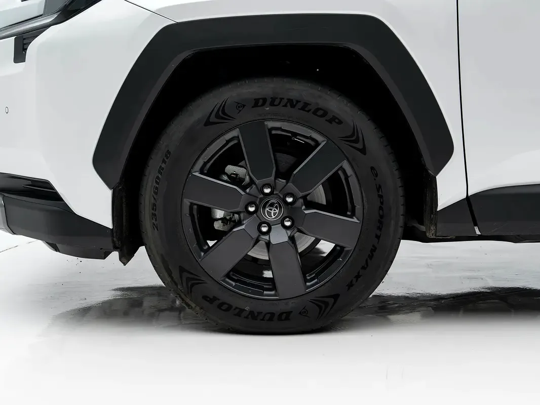 Toyota RAV4 2.5 CVT (226 حصان) - 11