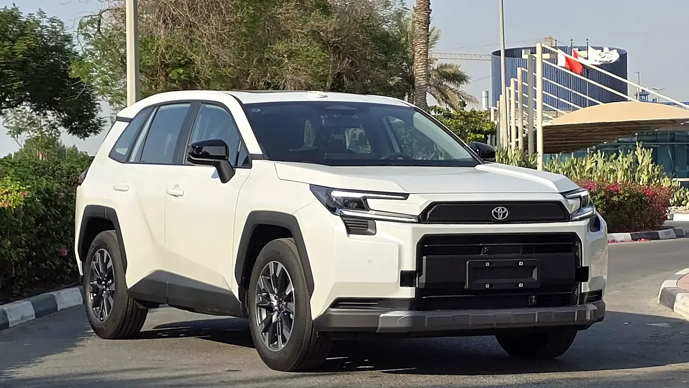 Toyota RAV4 2.5 CVT (226 حصان) - 5