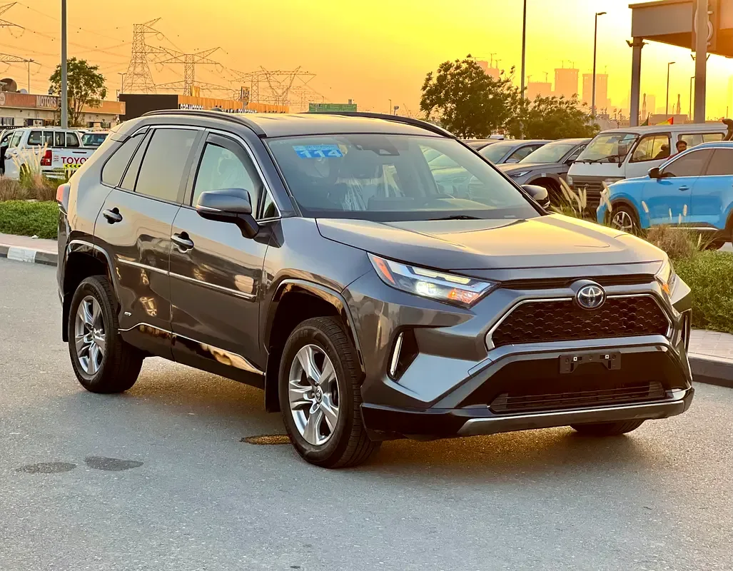 Toyota RAV4 2.5 CVT (236 حصان) - 2