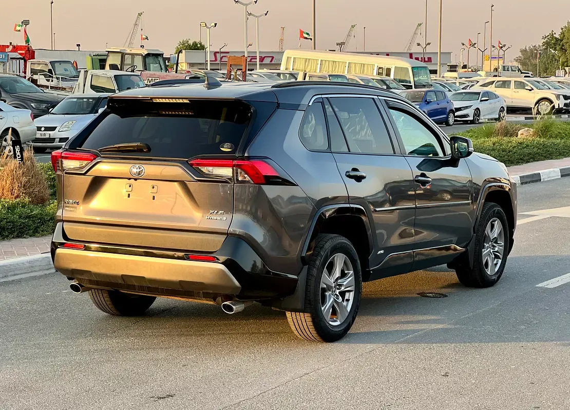 Toyota RAV4 2.5 CVT (236 حصان) - 5