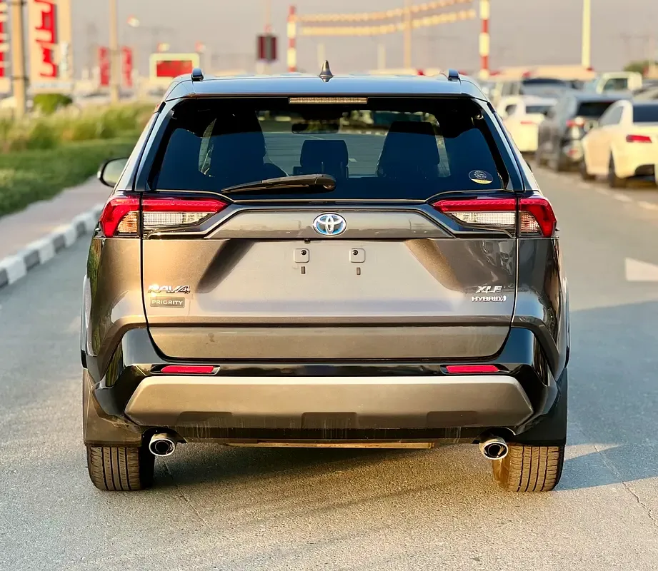 Toyota RAV4 2.5 CVT (236 حصان) - 4