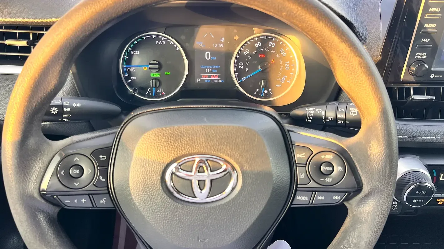 Toyota RAV4 2.5 CVT (236 حصان) - 16