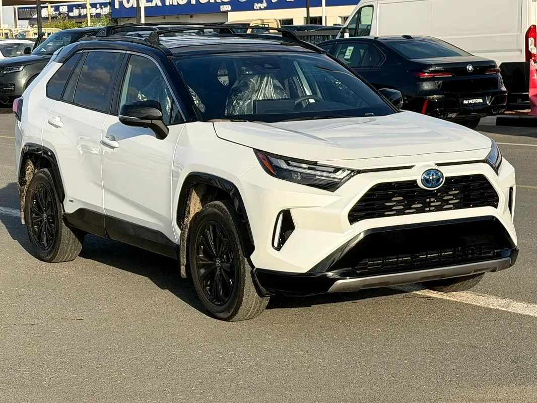 Toyota RAV4 2.5 CVT (236 hp)