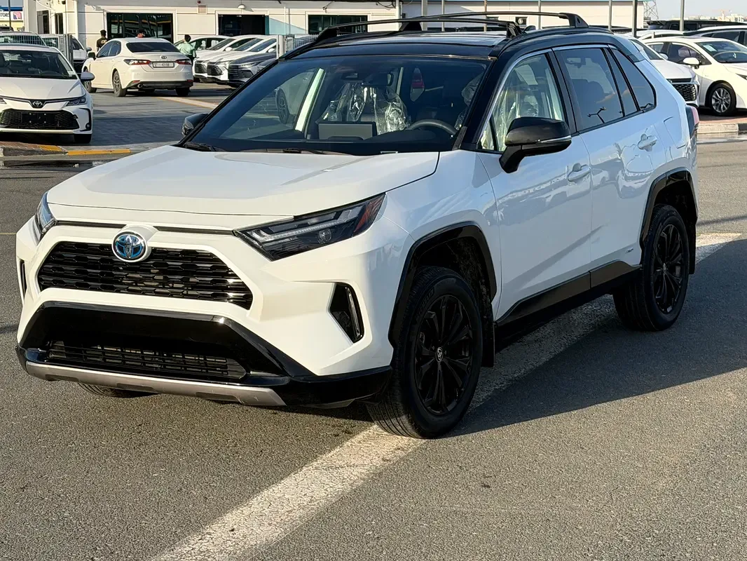 Toyota RAV4 2.5 CVT (236 حصان) - 2