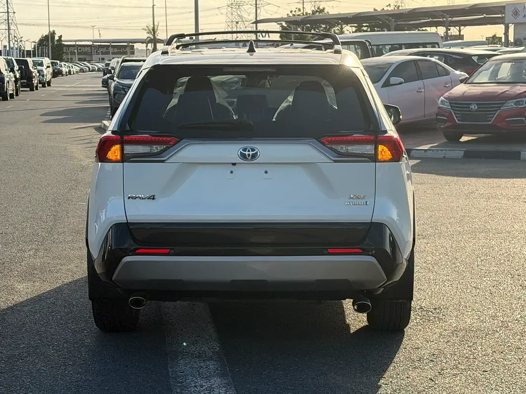 Toyota RAV4 2.5 CVT (236 حصان) - 6