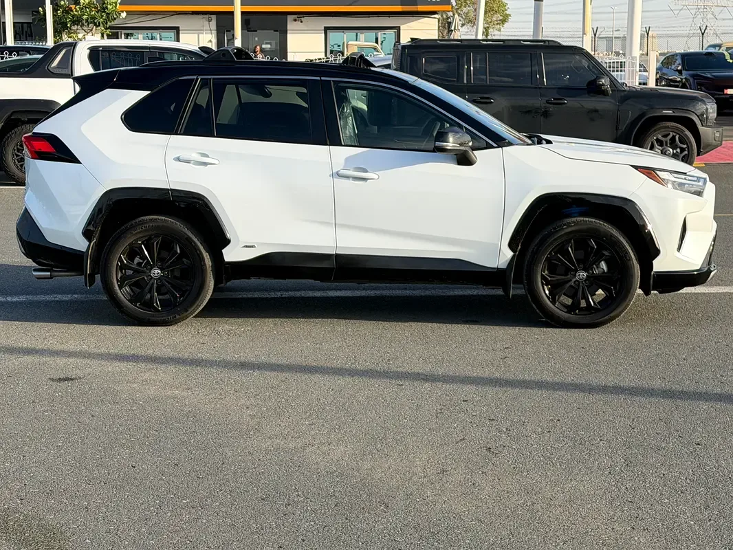 Toyota RAV4 2.5 CVT (236 حصان) - 5