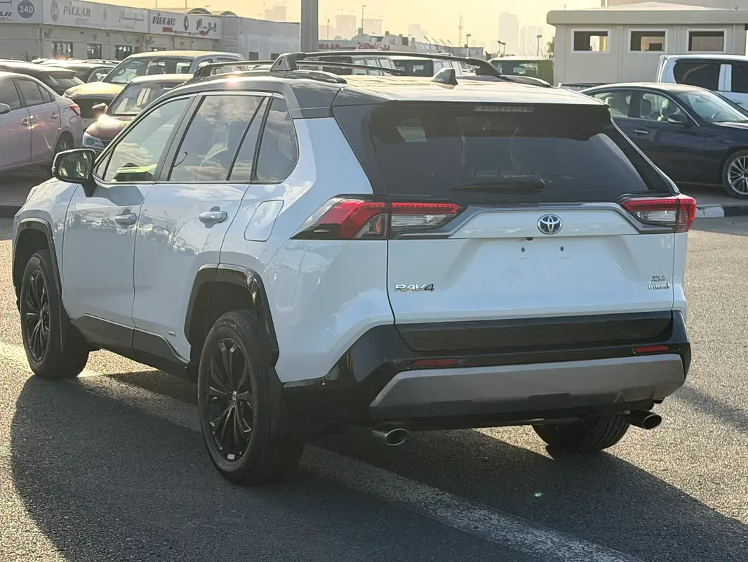 Toyota RAV4 2.5 CVT (236 حصان) - 7
