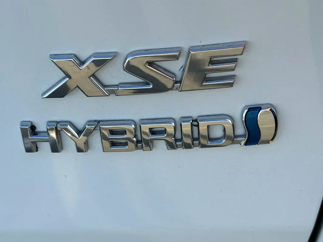 Toyota RAV4 2.5 CVT (236 حصان) - 19