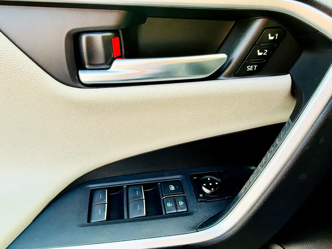 Toyota RAV4 2.5 CVT (236 hp) - 11