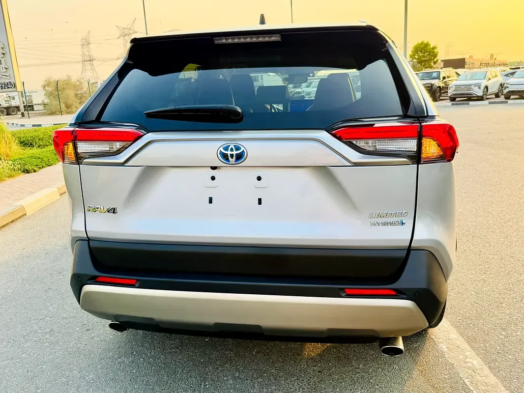 Toyota RAV4 2.5 CVT (236 hp) - 18