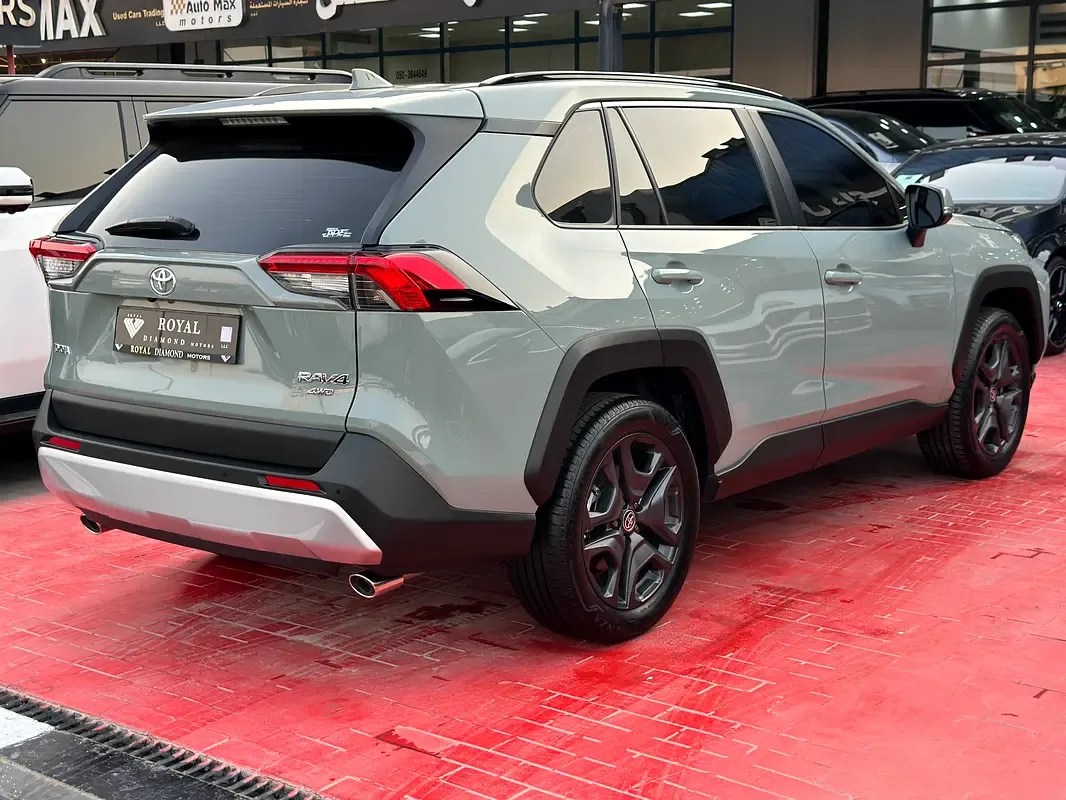 Toyota RAV4 2.5 CVT AWD (236 حصان) - 4