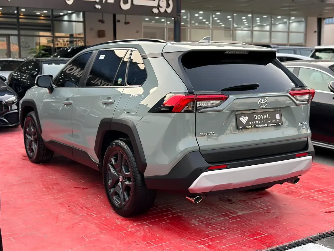 Toyota RAV4 2.5 CVT AWD (236 حصان) - 6