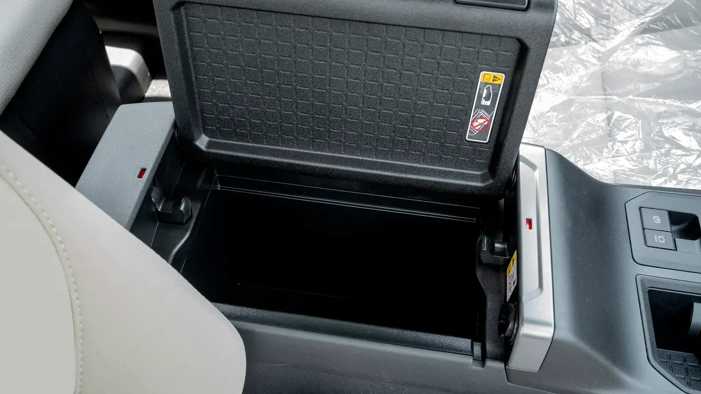 Toyota RAV4 2.5 CVT AWD (236 hp) - 17