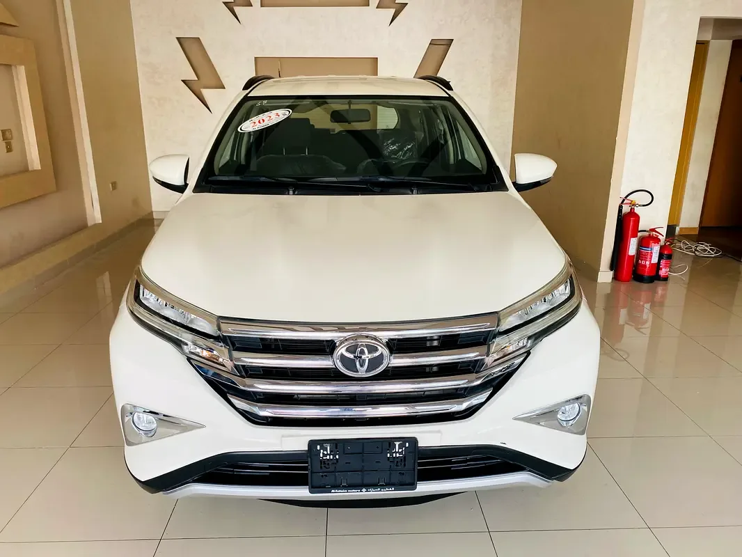 Toyota Rush 1.5 AT (104 hp)