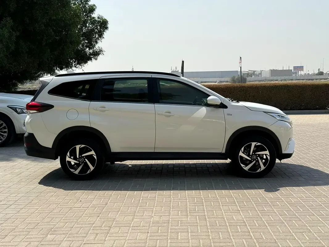 Toyota Rush 1.5 AT (104 hp) - 10