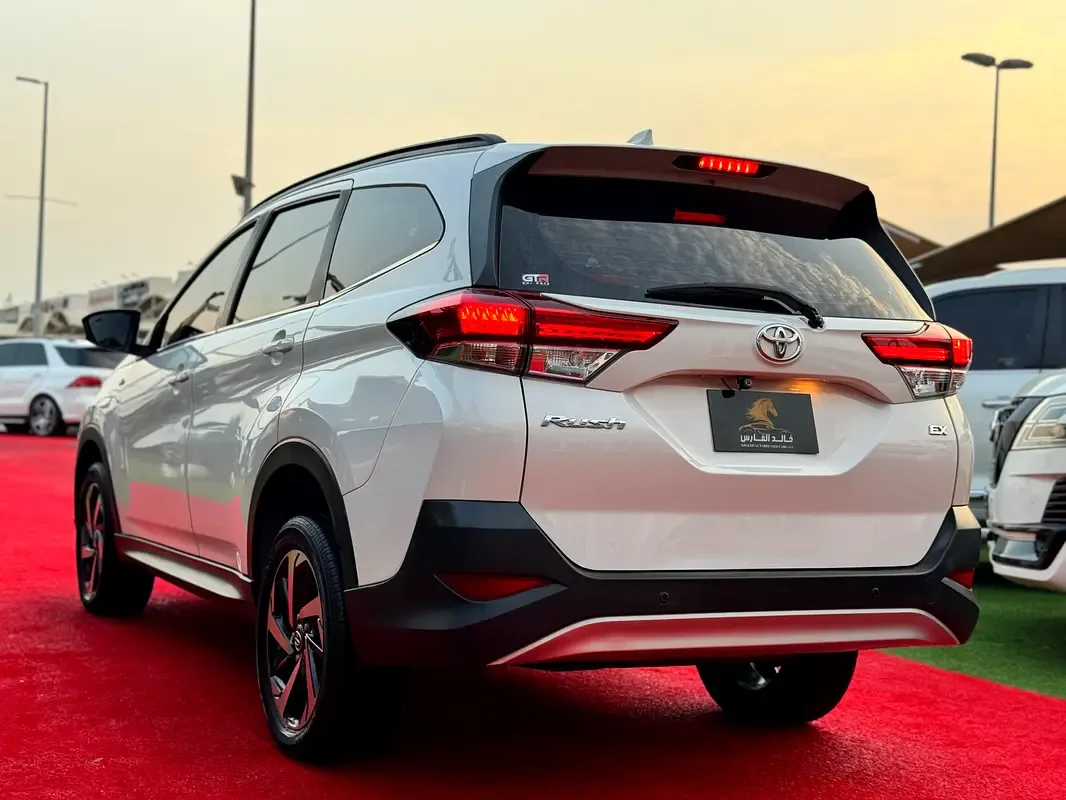 Toyota Rush 1.5 AT (104 hp) - 9