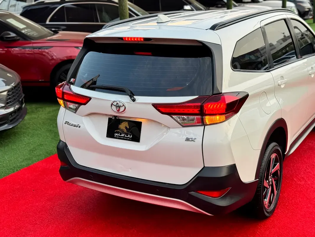 Toyota Rush 1.5 AT (104 hp) - 11