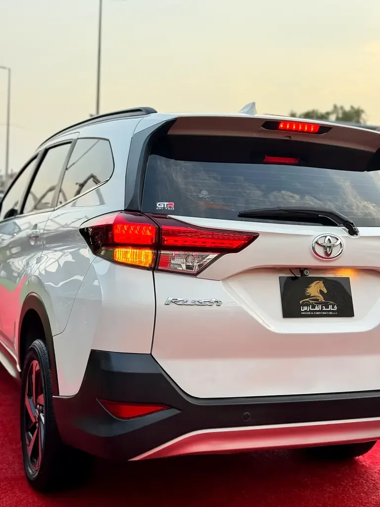 Toyota Rush 1.5 AT (104 hp) - 10