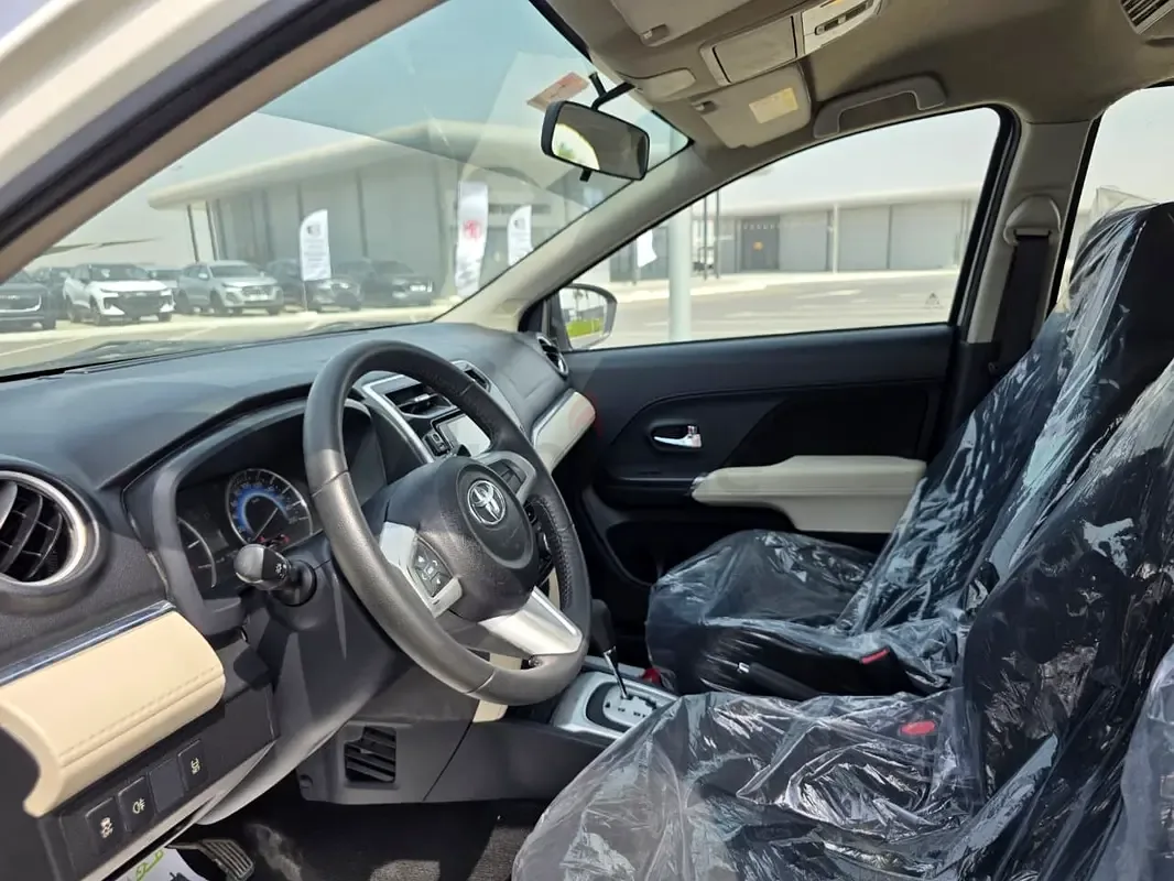 Toyota Rush 1.5 AT (104 hp) - 10