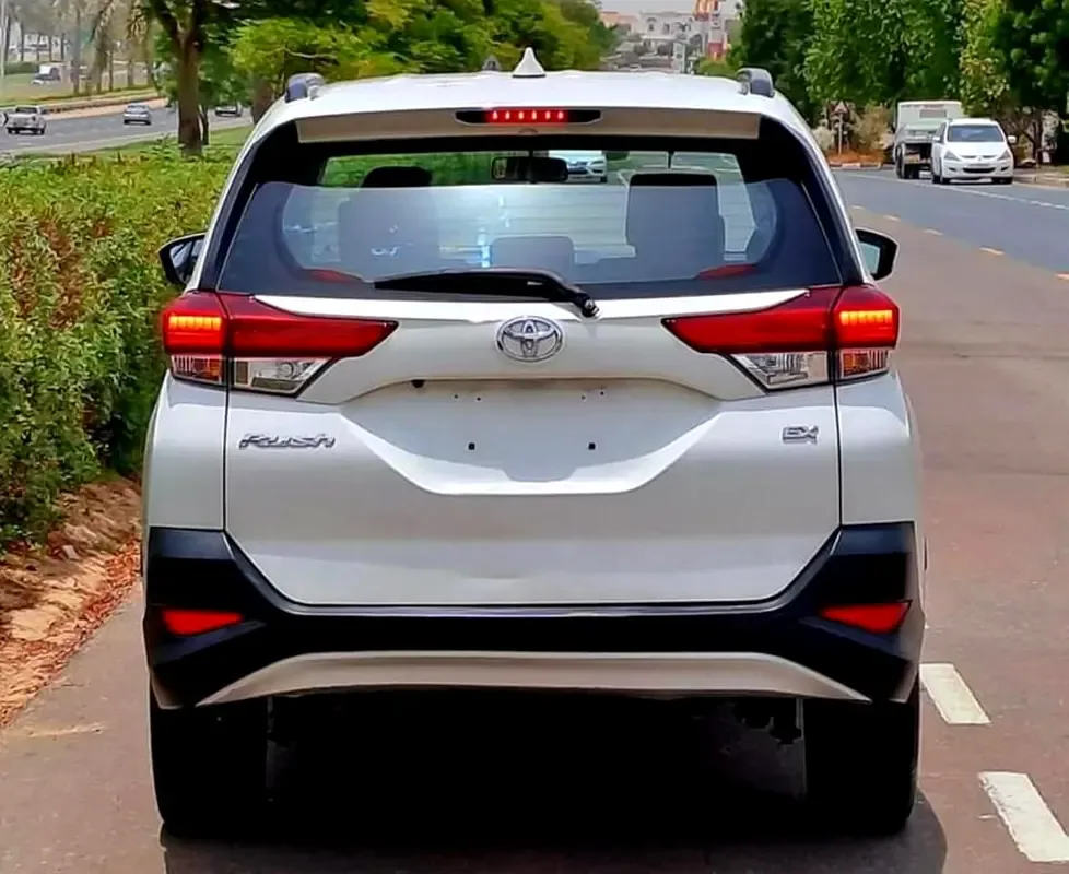 Toyota Rush 1.5 AT (104 hp) - 4