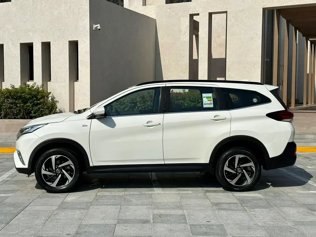 Toyota Rush 1.5 AT (104 hp) - 3