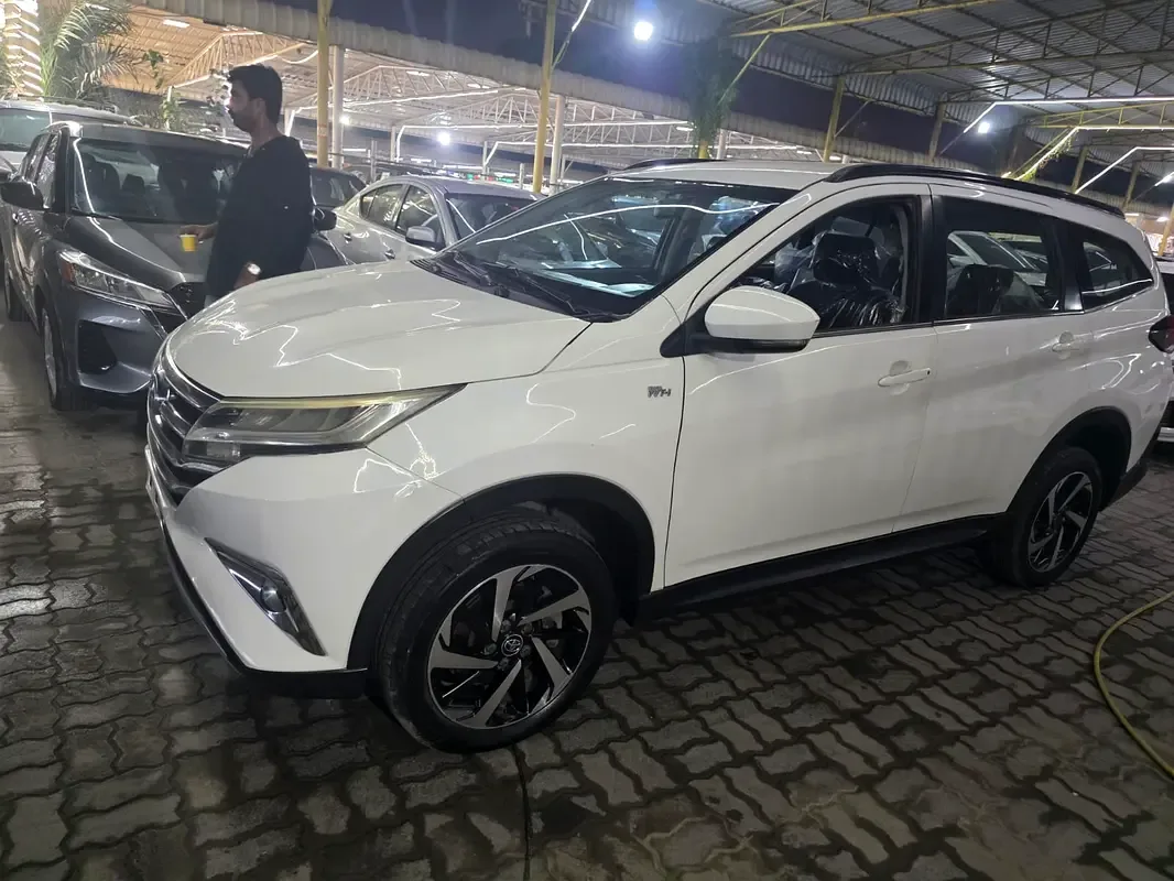 Toyota Rush 1.5 AT (104 hp) - 2